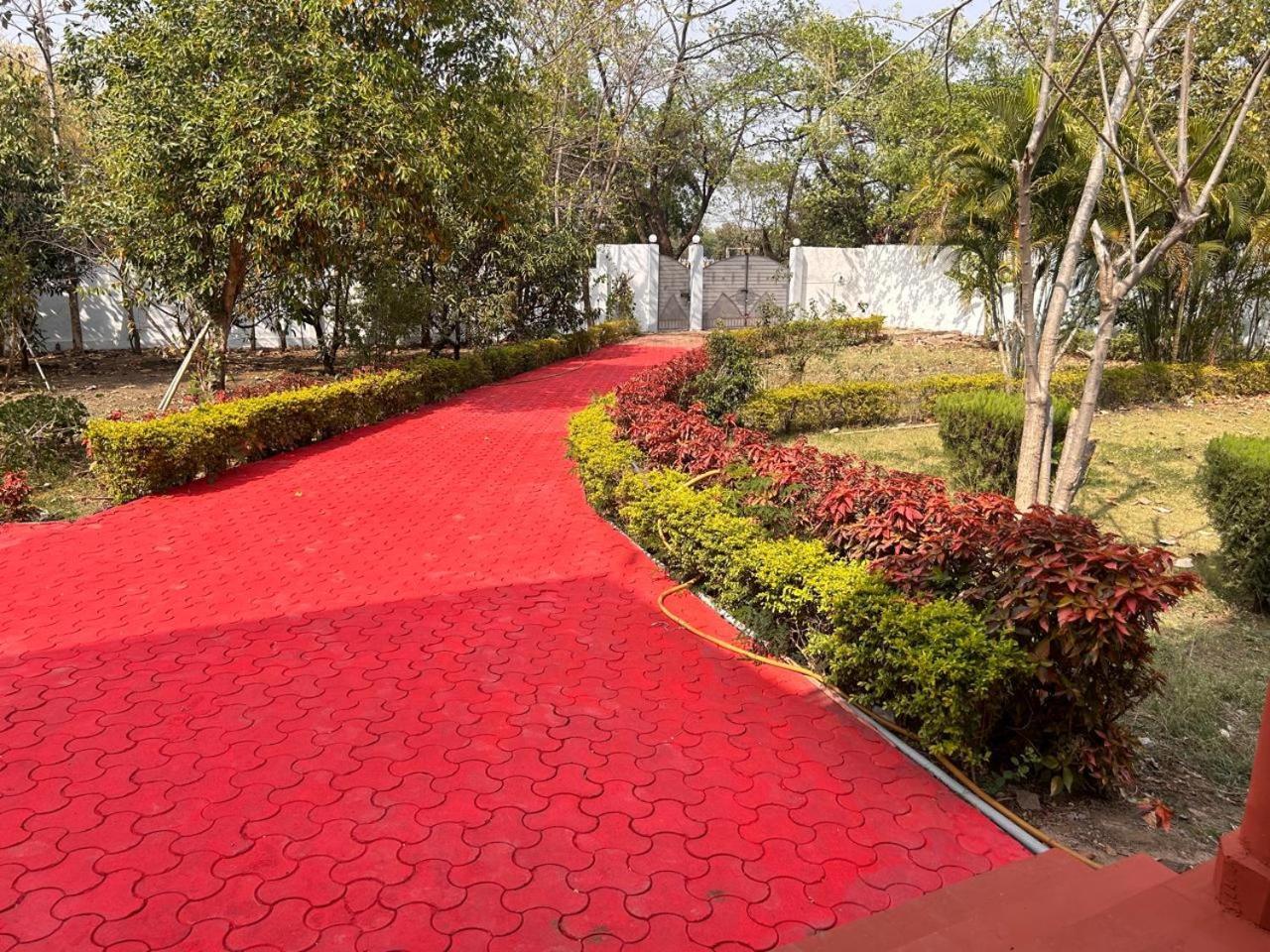 The English Gaon 4 Bhk Bhopal Exterior photo